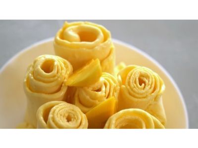 Fresh Mango Ice Cream Roll
