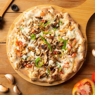 Fresh Roumi Shawerma Italian Pizza