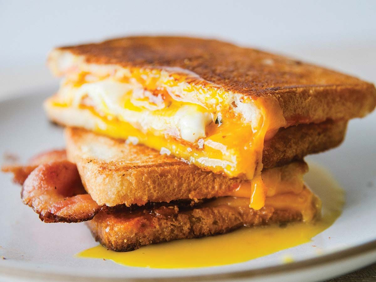 Fried egg sandwich