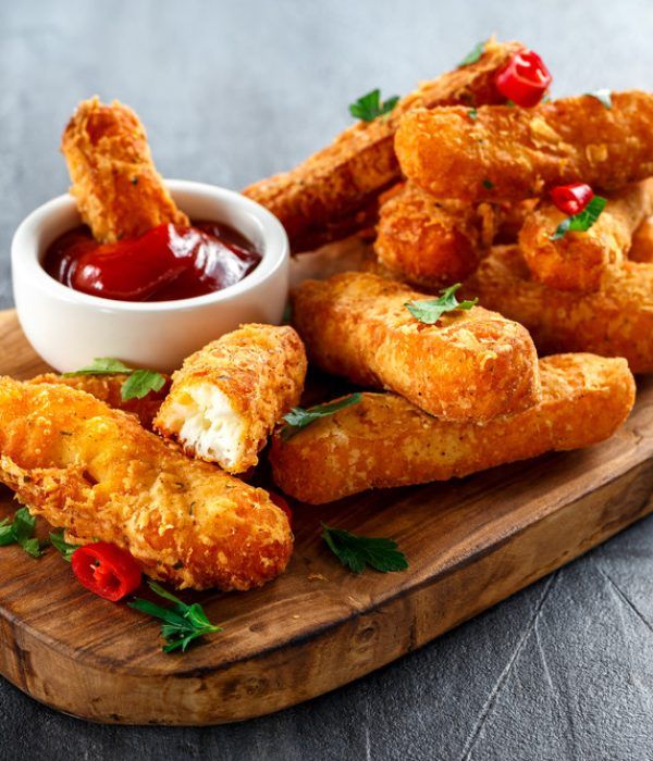 Fried halloumi cheese fingers