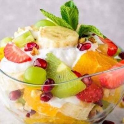 Fruit pieces yogurt