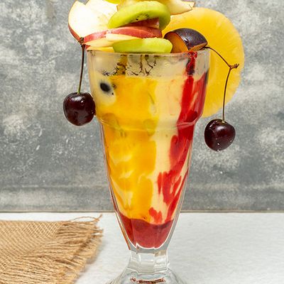 Fruit Salad with Yogurt