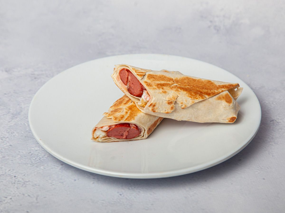 Omelette With Hot Dog Platter