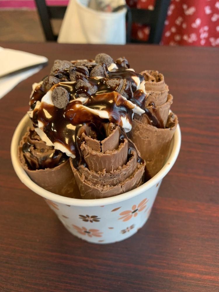 Galaxy ice cream roll