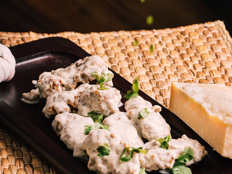 Chicken Wings with Garlic Parmesan Sauce