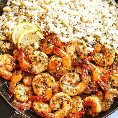 أرز بالجمبري والثوم