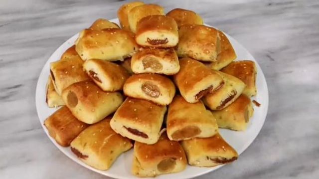 طبق كعب العزال بالملبن