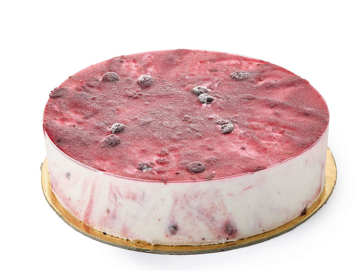 Gelato yoghurt berry cake