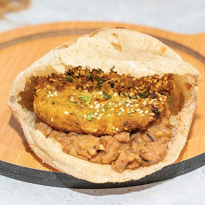 Foul sandwich with ghee