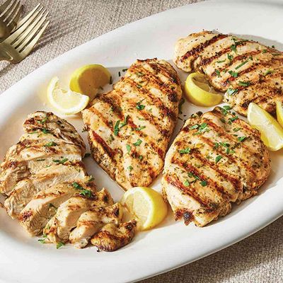 Grilled chicken with creamy sauce