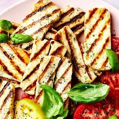 Grilled halloumi cheese