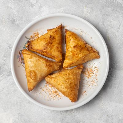 Cheese And Mint Sambousek 2 Pieces