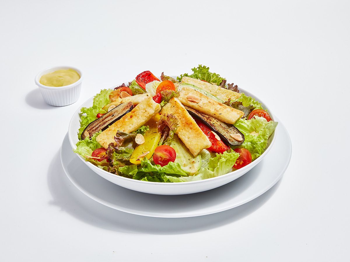Grilled Halloumi Veggie Salad
