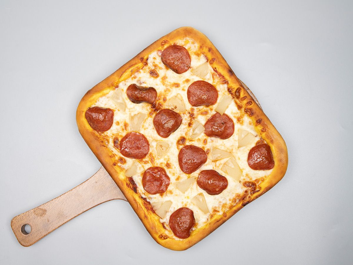 Italian Hawaii Pizza