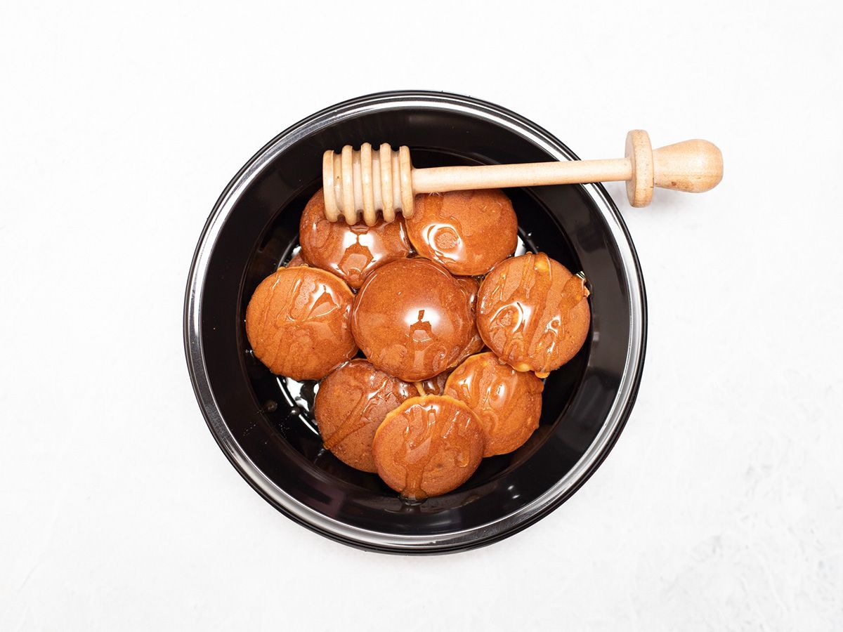 Mini pancake honey