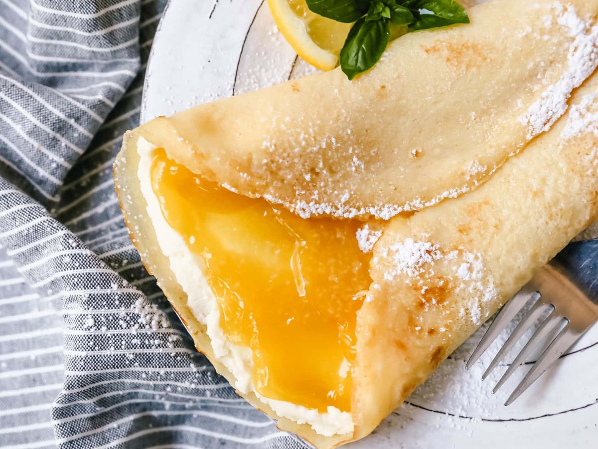 Qeshta and honey crepe