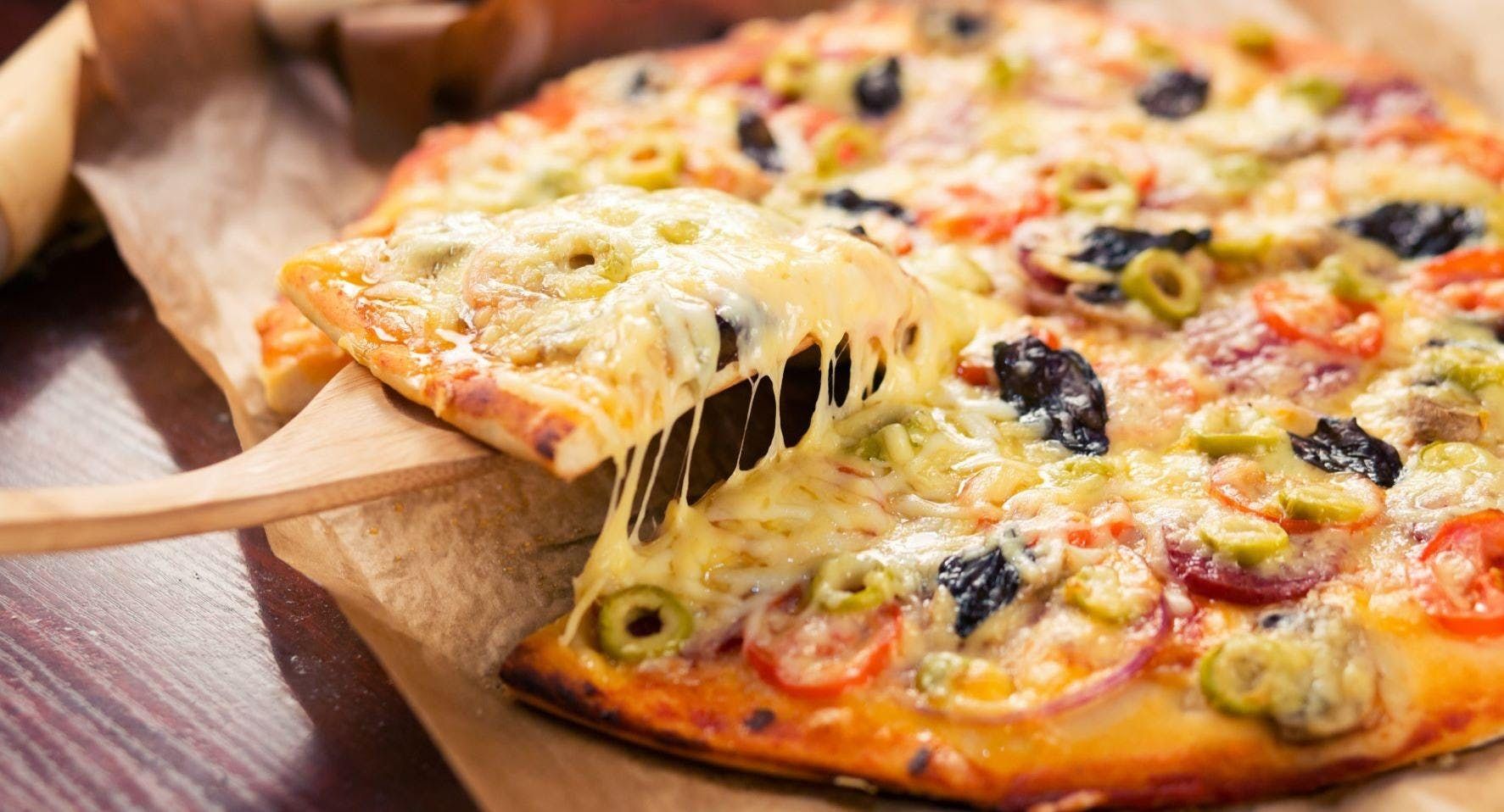 Hot Dog Pizza With Pastrami