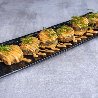 Hot Spicy Salmon (6 Pieces)