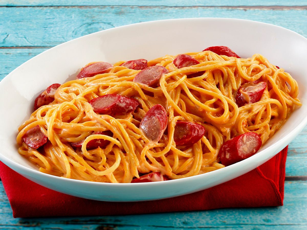 Hot dog pasta casserole