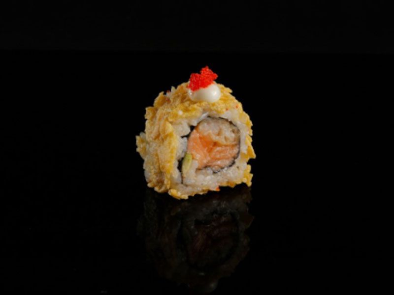 Ura Maki Spicy Salmon Sushi