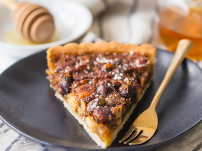 Nuts With Qeshta And Honey Pie