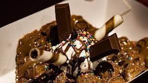 Ice Cream With Kitkat Chocolate Waffle