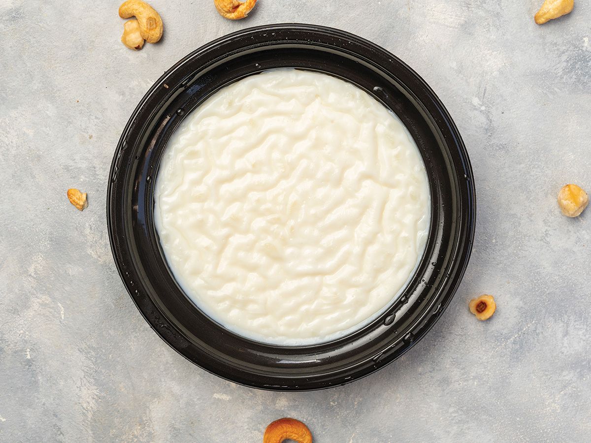 Large plain rice pudding