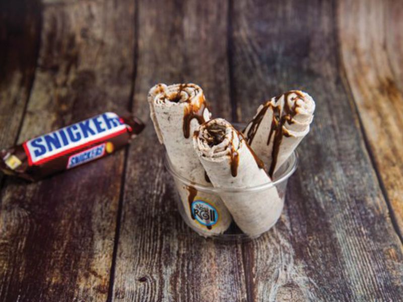 Snickers Chocolate Ice Roll