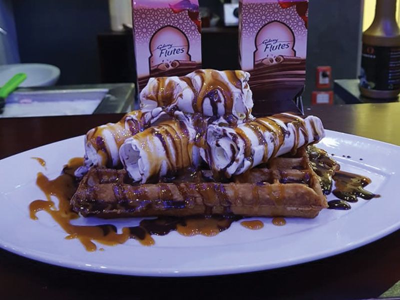 Flutes Chocolate Ice Roll