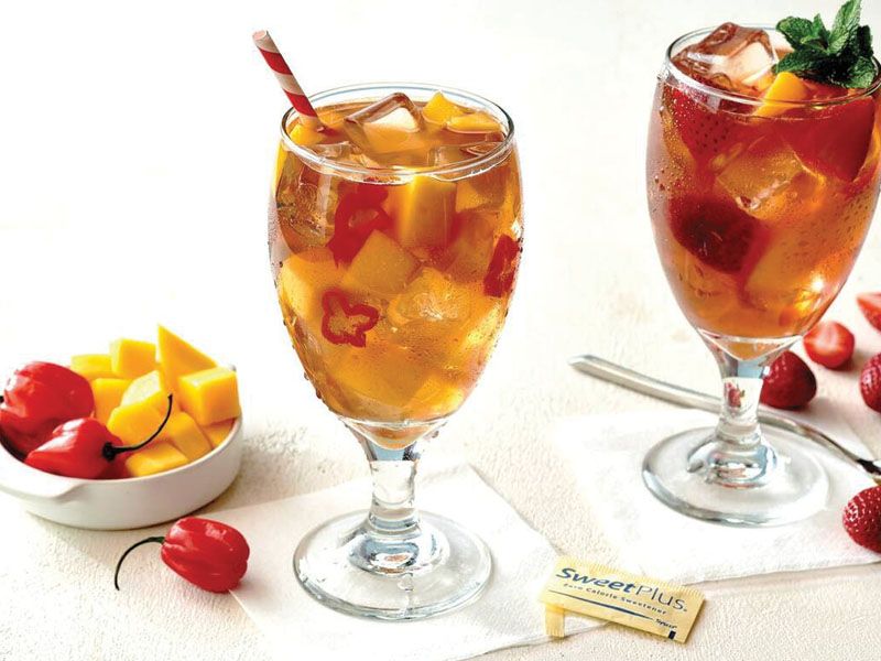 Iced Tea With Peach Shaker