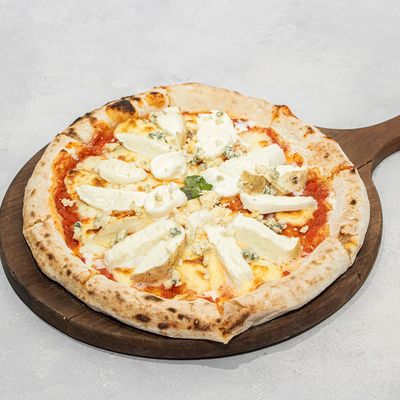 4 Cheese pizza