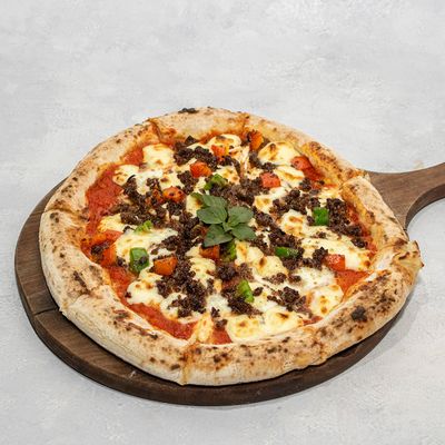 Smoked beef pizza