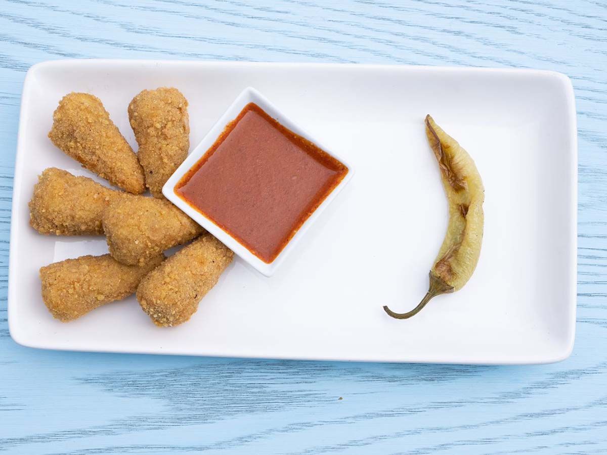 Fried Jalapeöos With Mix Cheese spicy