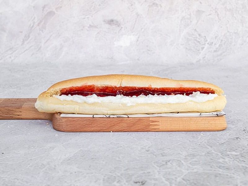 Jam With Qeshta Sandwich