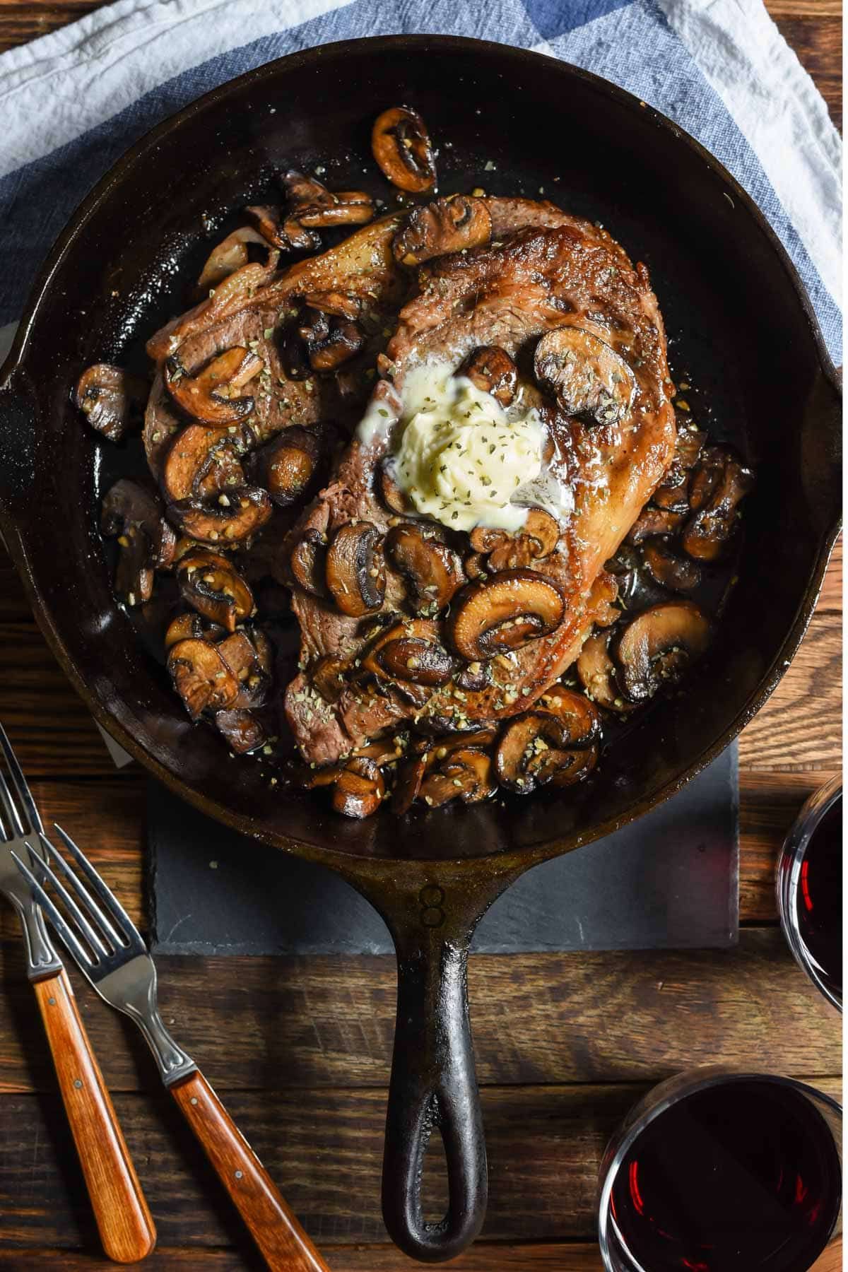 Jumbo Ribeye With Mushroom