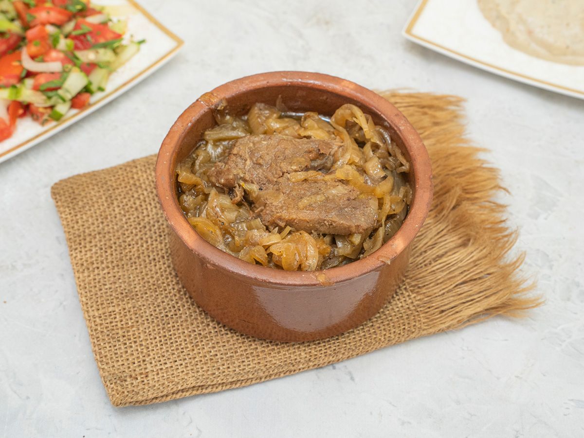 Baladi meat With Onions Casserole