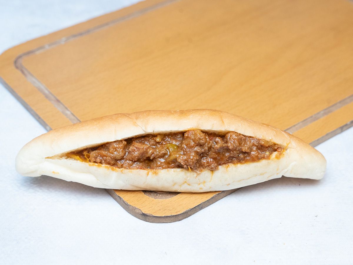 Minced Oriental Sausage Sandwich