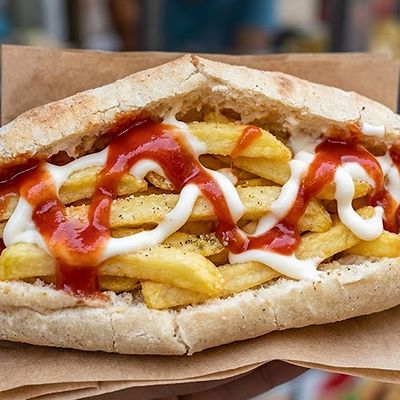 بطاطس كورنر كاتشب مايونيز ستيكس