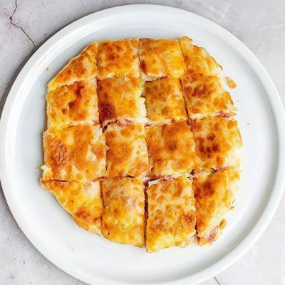 Kiri Cheese Sausage Pie