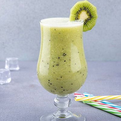 Fresh kiwi juice