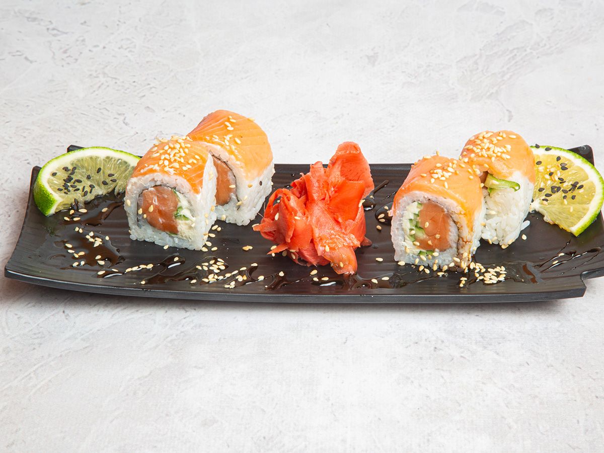 Spicy salmon Roll