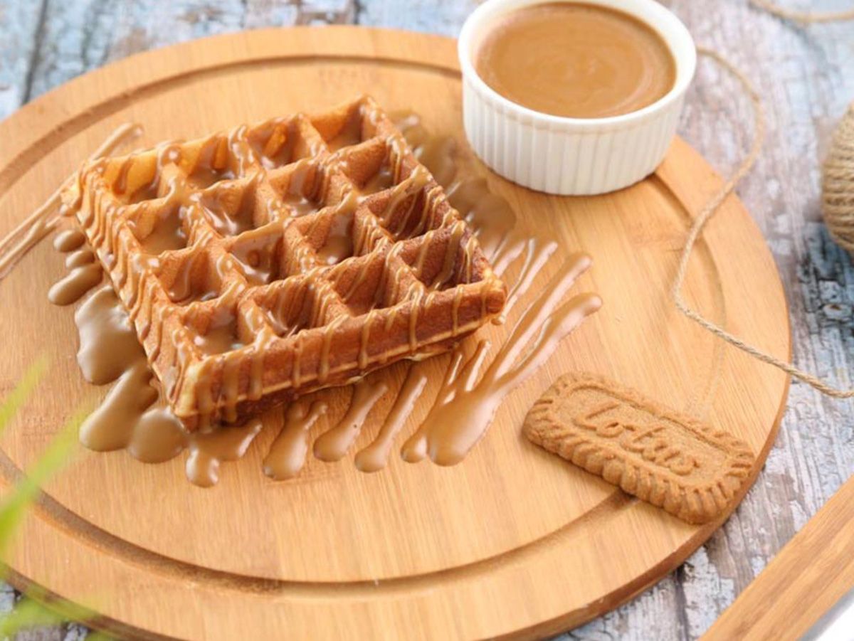 LOTUS SAUCE WAFFLE