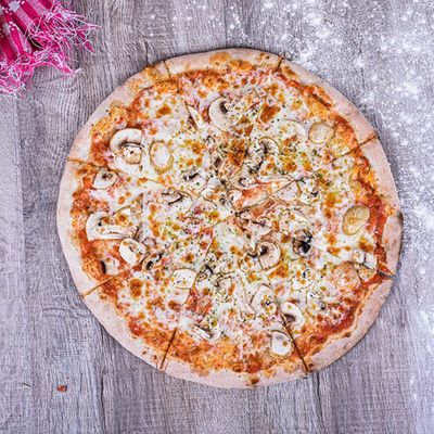 Large Mushroom oriental pizza