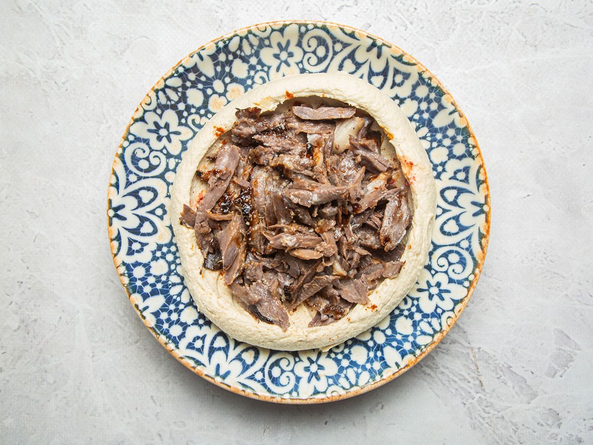 Hummus With Meat Shawerma