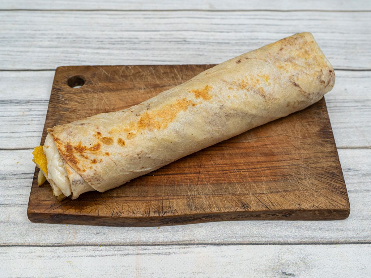 Pane sandwich with mozzarella and potatoes