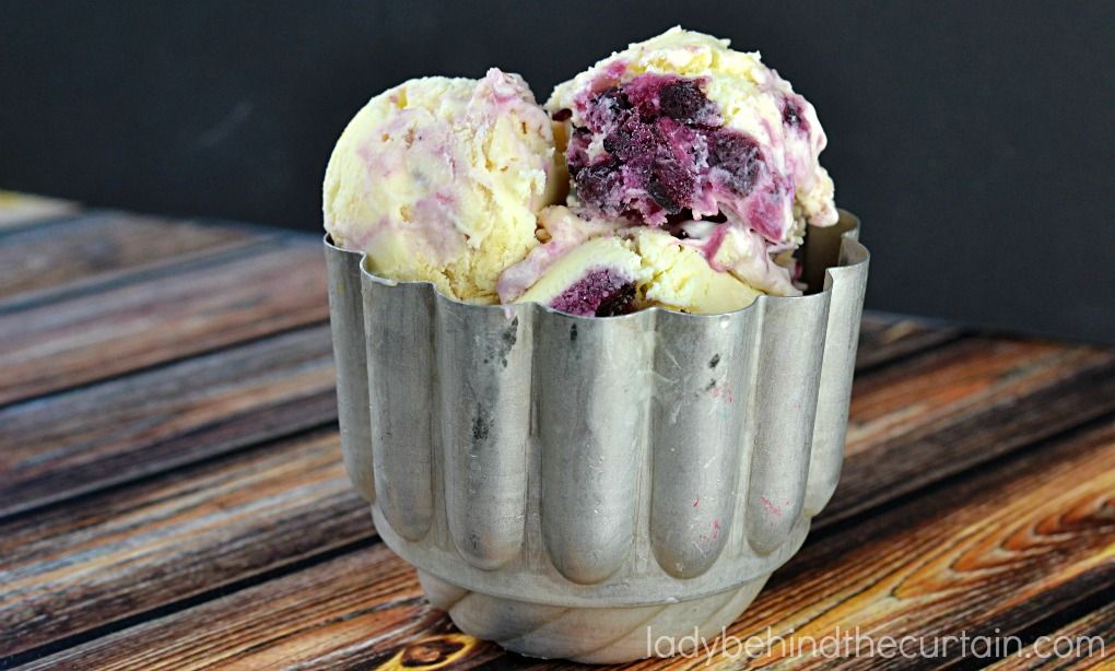 Lemon With Blueberry Ice Cream