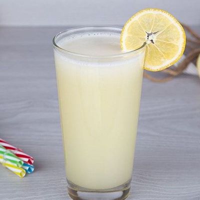 Lemon with milk Juice