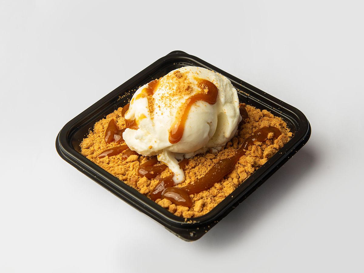 Rice pudding with ice cream and Lotus biscuits