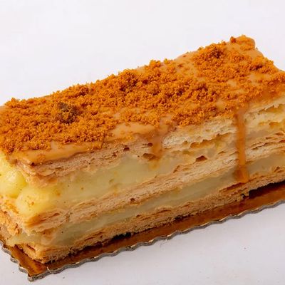 Lotus Millefeuille Gateau