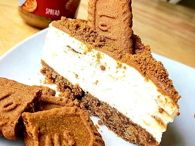 Lotus Cheesecake Slice